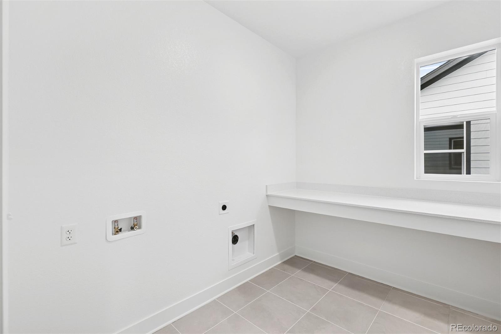 MLS Image #19 for 21047 e 62nd drive,aurora, Colorado