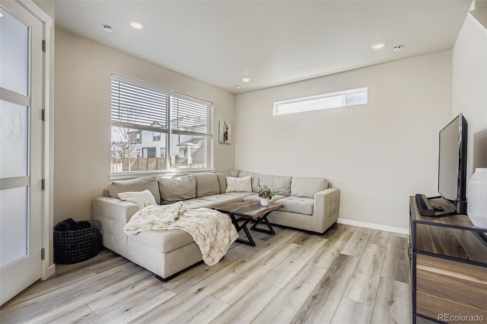 MLS Image #3 for 339  fickel farm trail,berthoud, Colorado