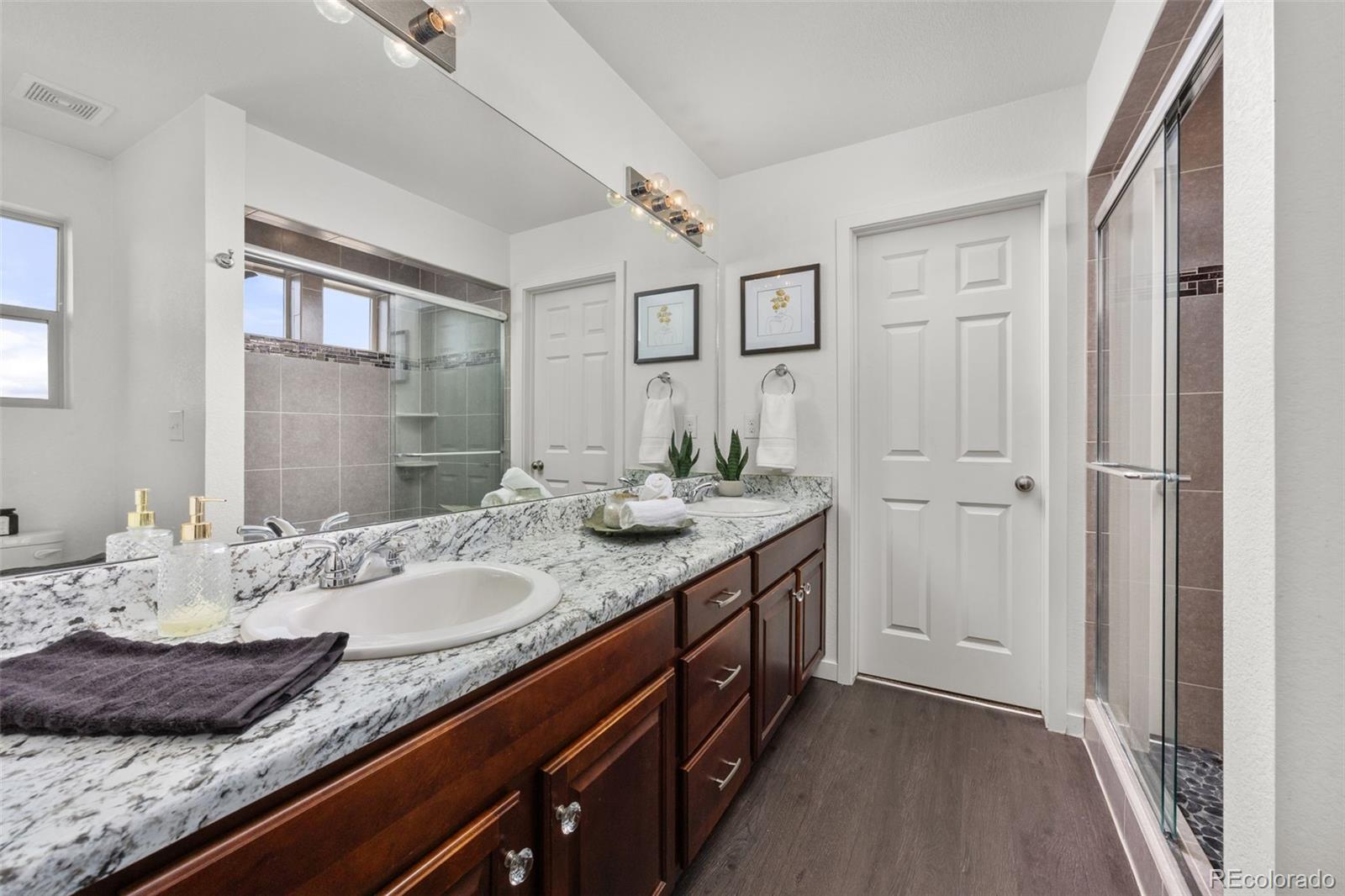 MLS Image #12 for 19105 e 55th avenue,denver, Colorado