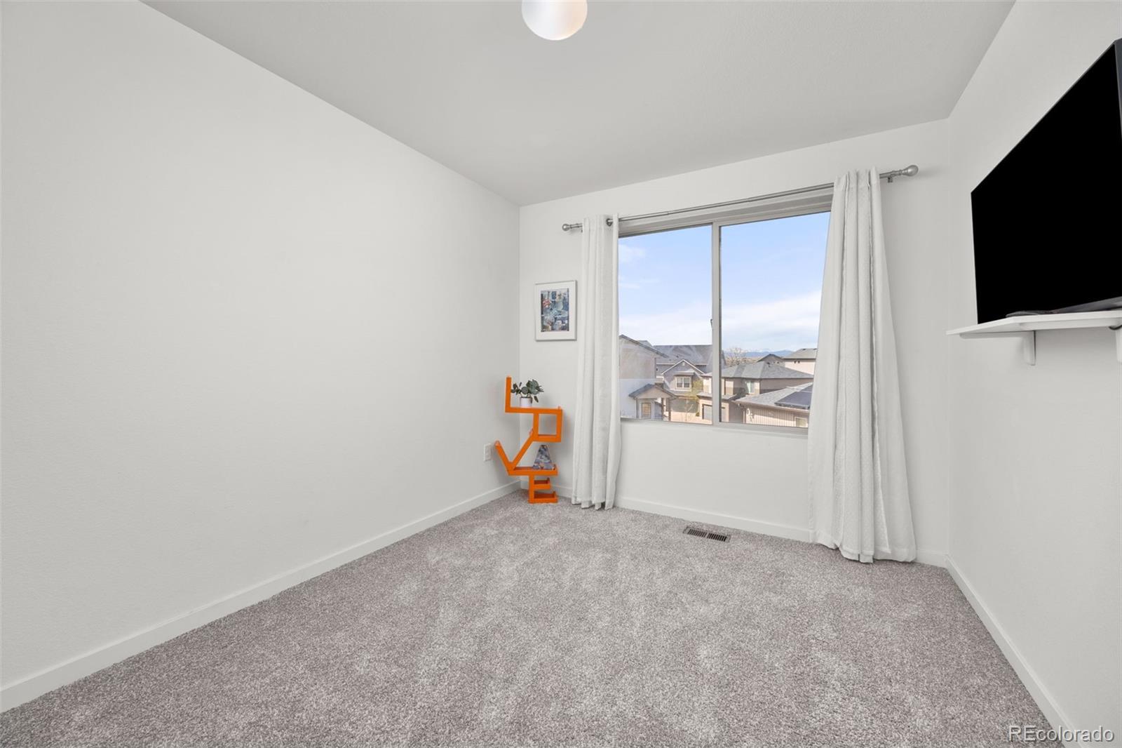 MLS Image #15 for 19105 e 55th avenue,denver, Colorado