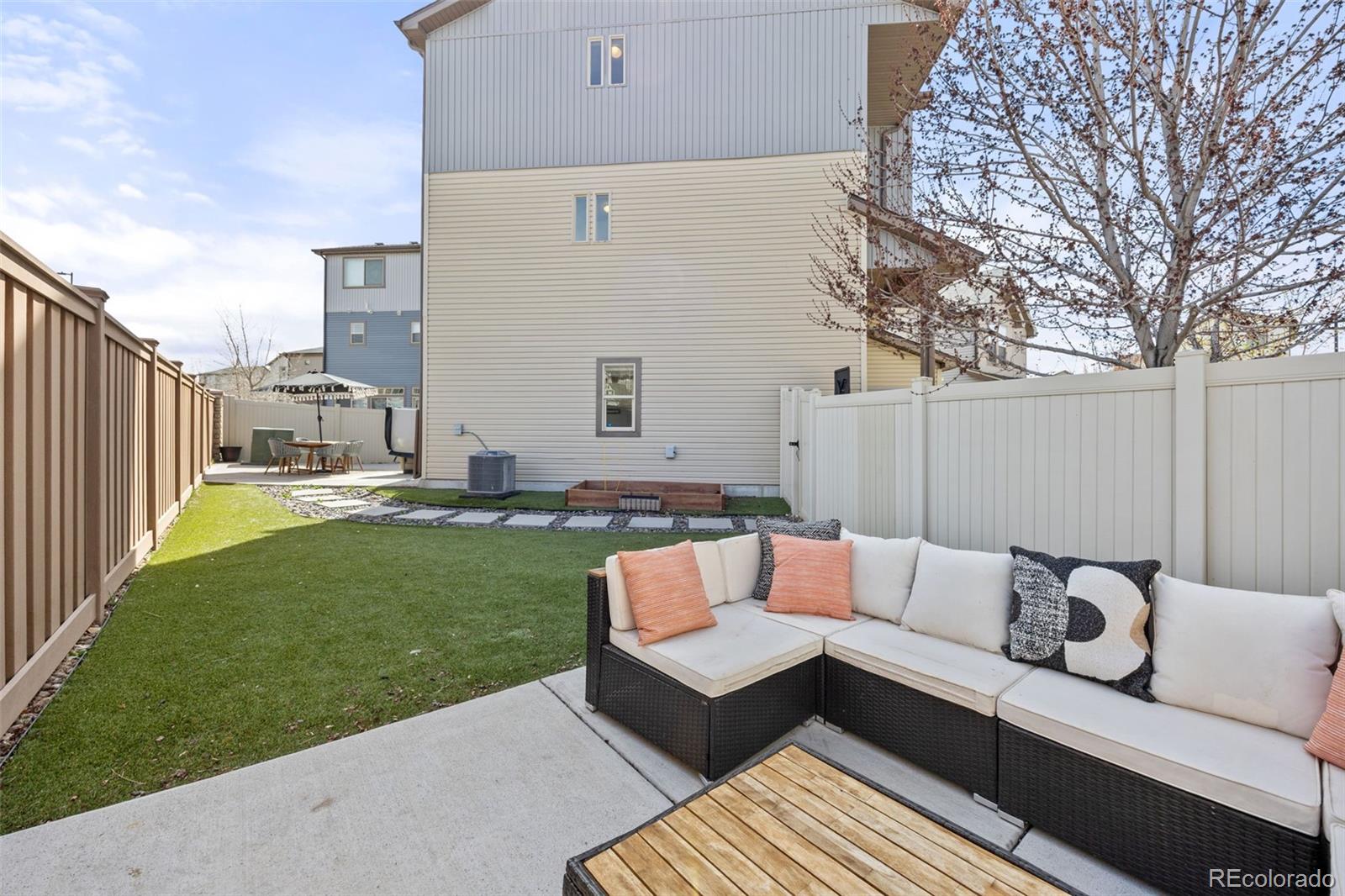 MLS Image #20 for 19105 e 55th avenue,denver, Colorado