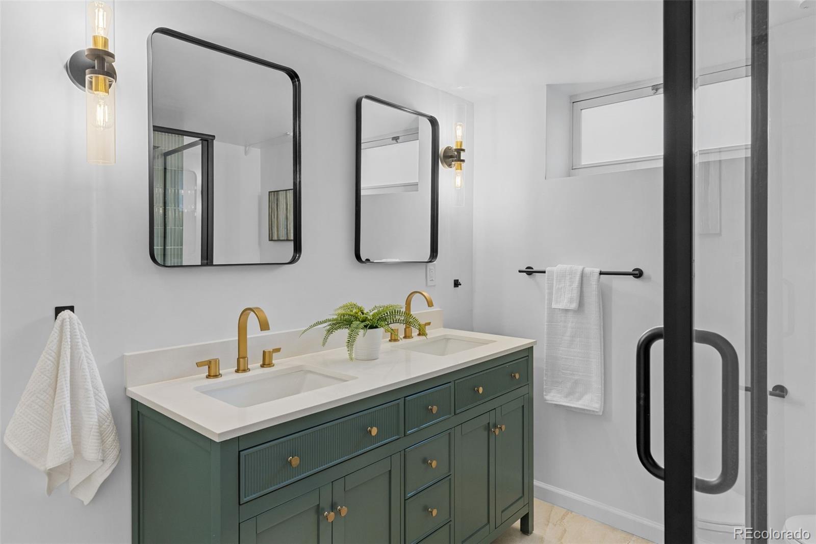 MLS Image #21 for 1335  locust street,denver, Colorado