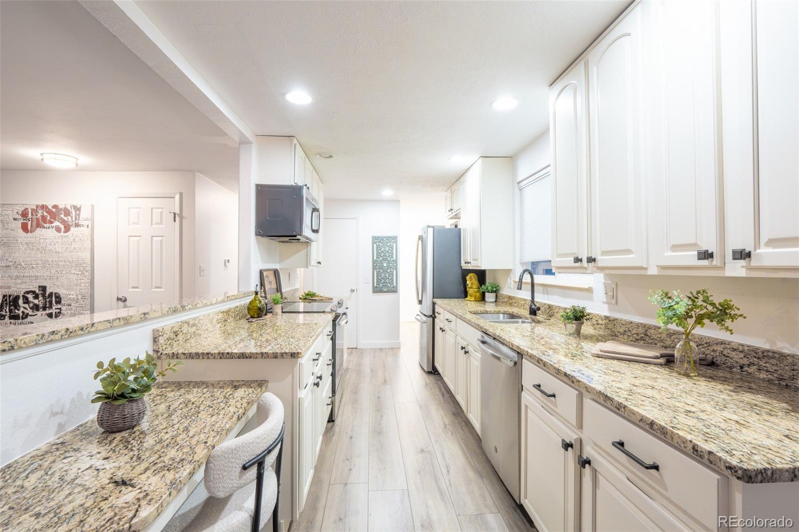MLS Image #10 for 6725  dover street,arvada, Colorado