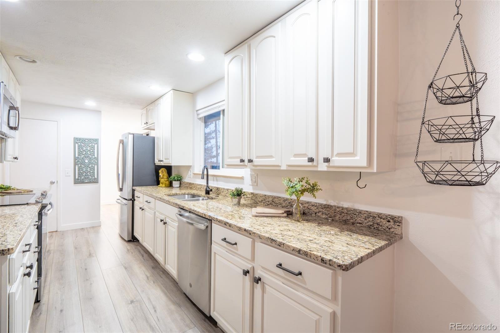 MLS Image #12 for 6725  dover street,arvada, Colorado