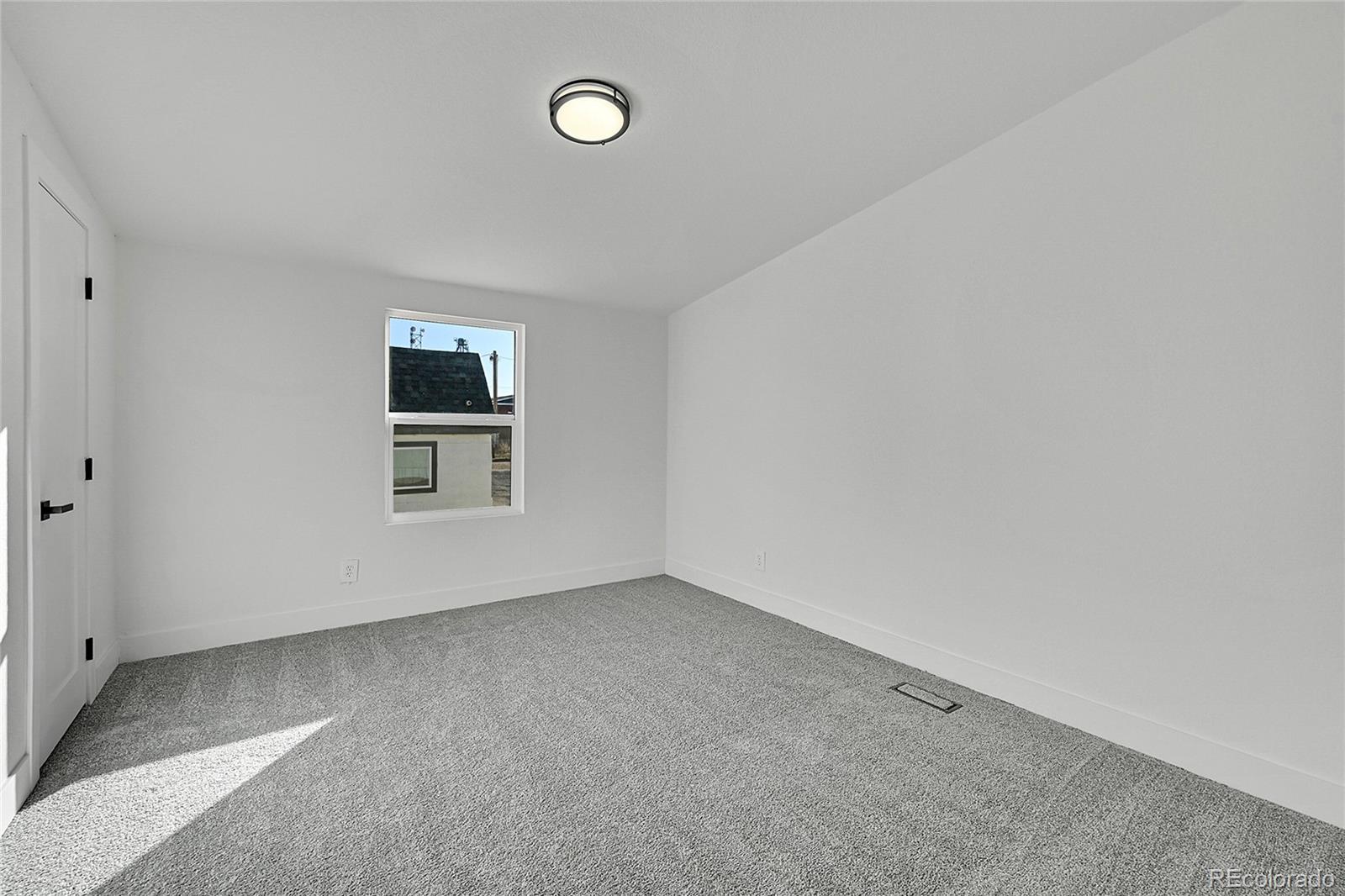 MLS Image #15 for 519  2nd street,roggen, Colorado
