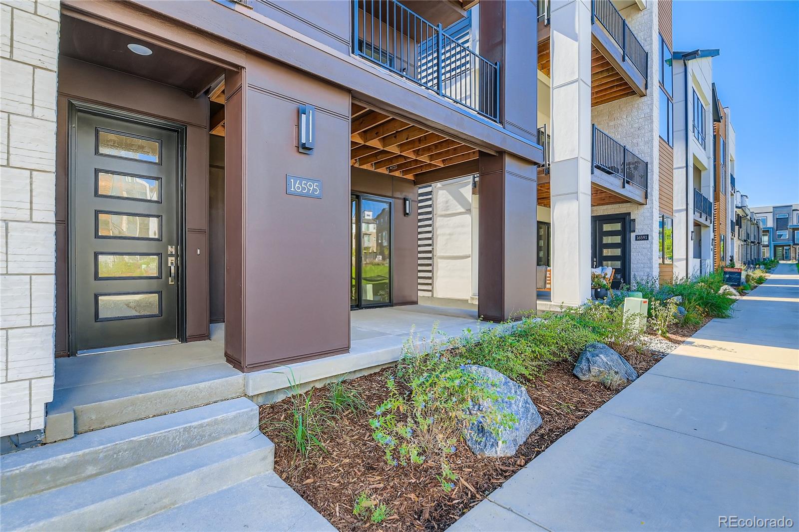 MLS Image #3 for 16595  peak way,broomfield, Colorado