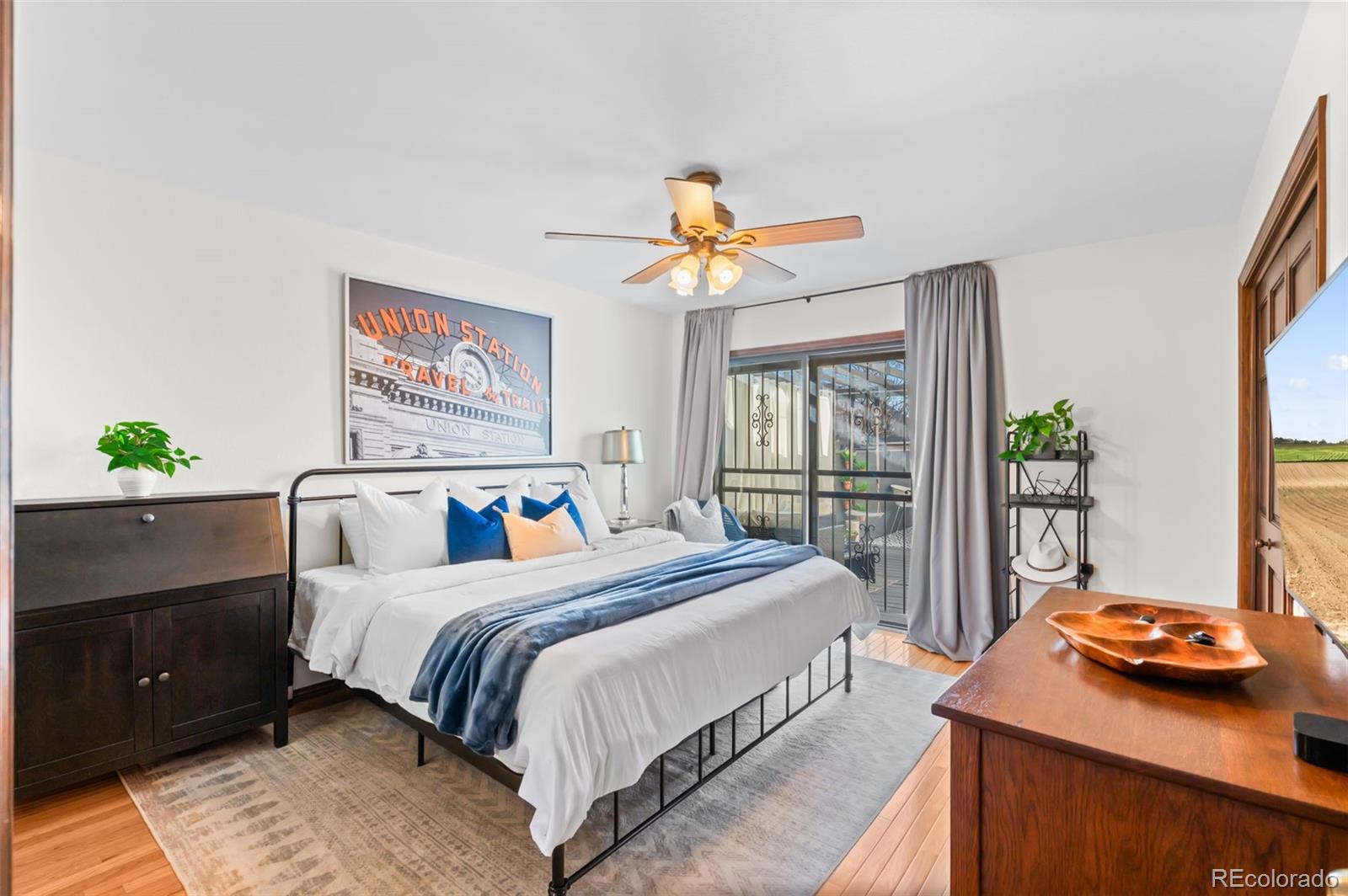 MLS Image #11 for 2325  perry street,denver, Colorado