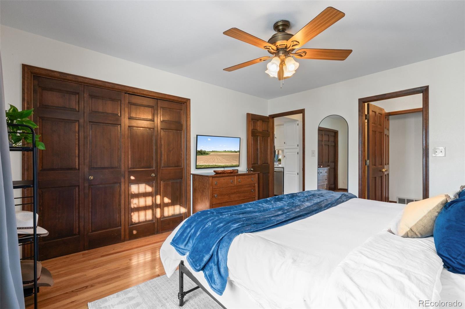 MLS Image #13 for 2325  perry street,denver, Colorado