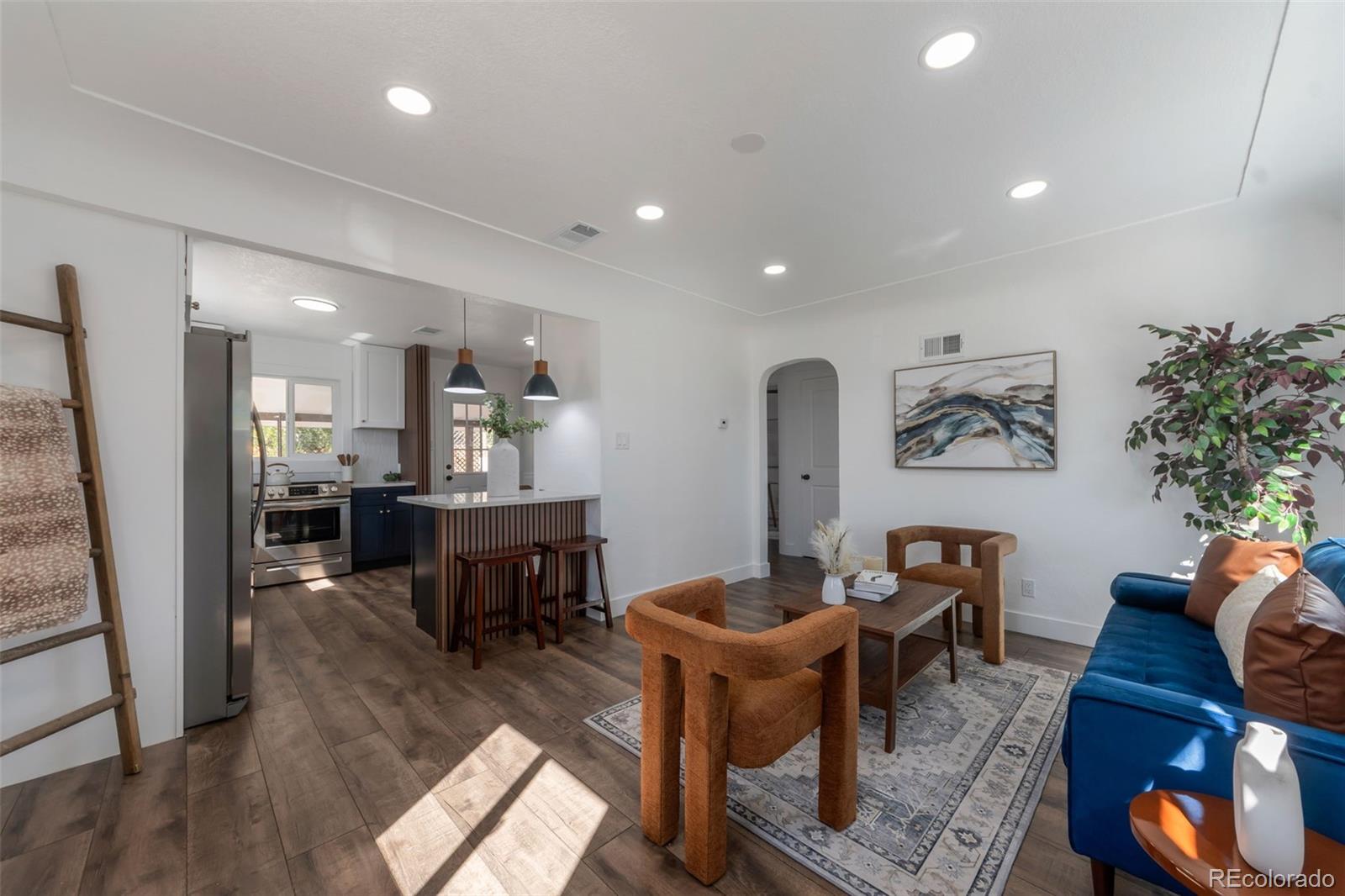 MLS Image #2 for 1135 s vrain street,denver, Colorado