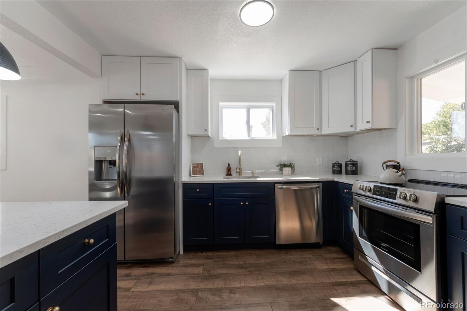 MLS Image #5 for 1135 s vrain street,denver, Colorado