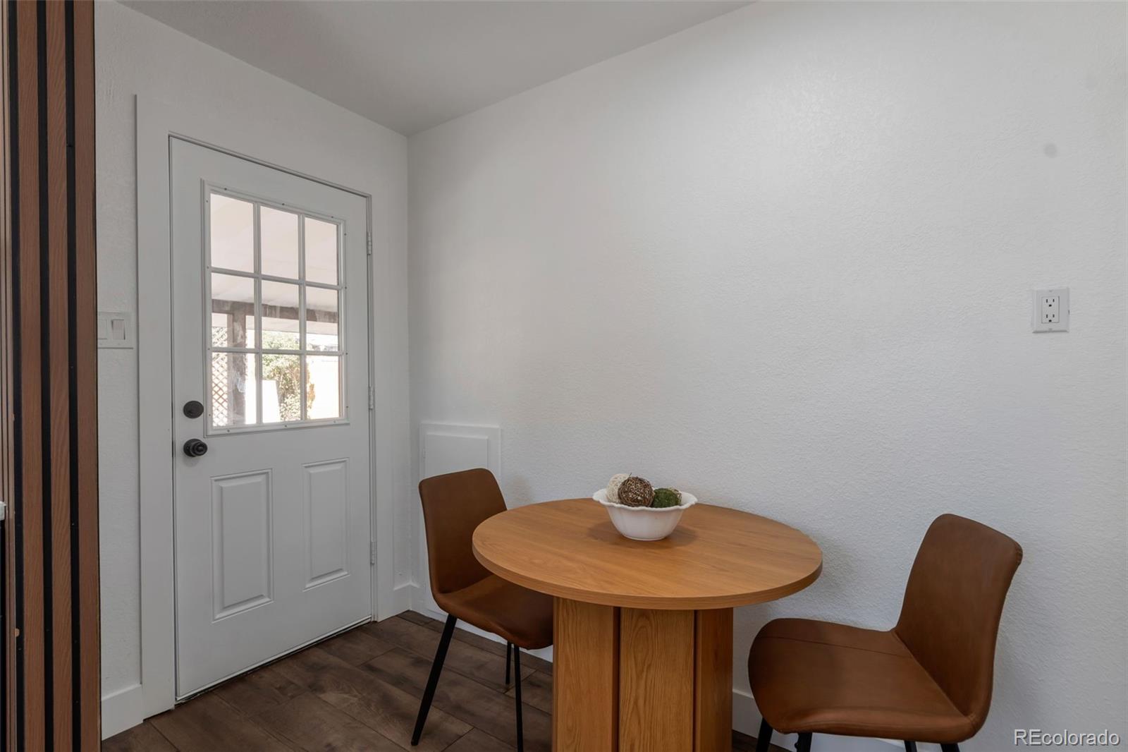 MLS Image #6 for 1135 s vrain street,denver, Colorado