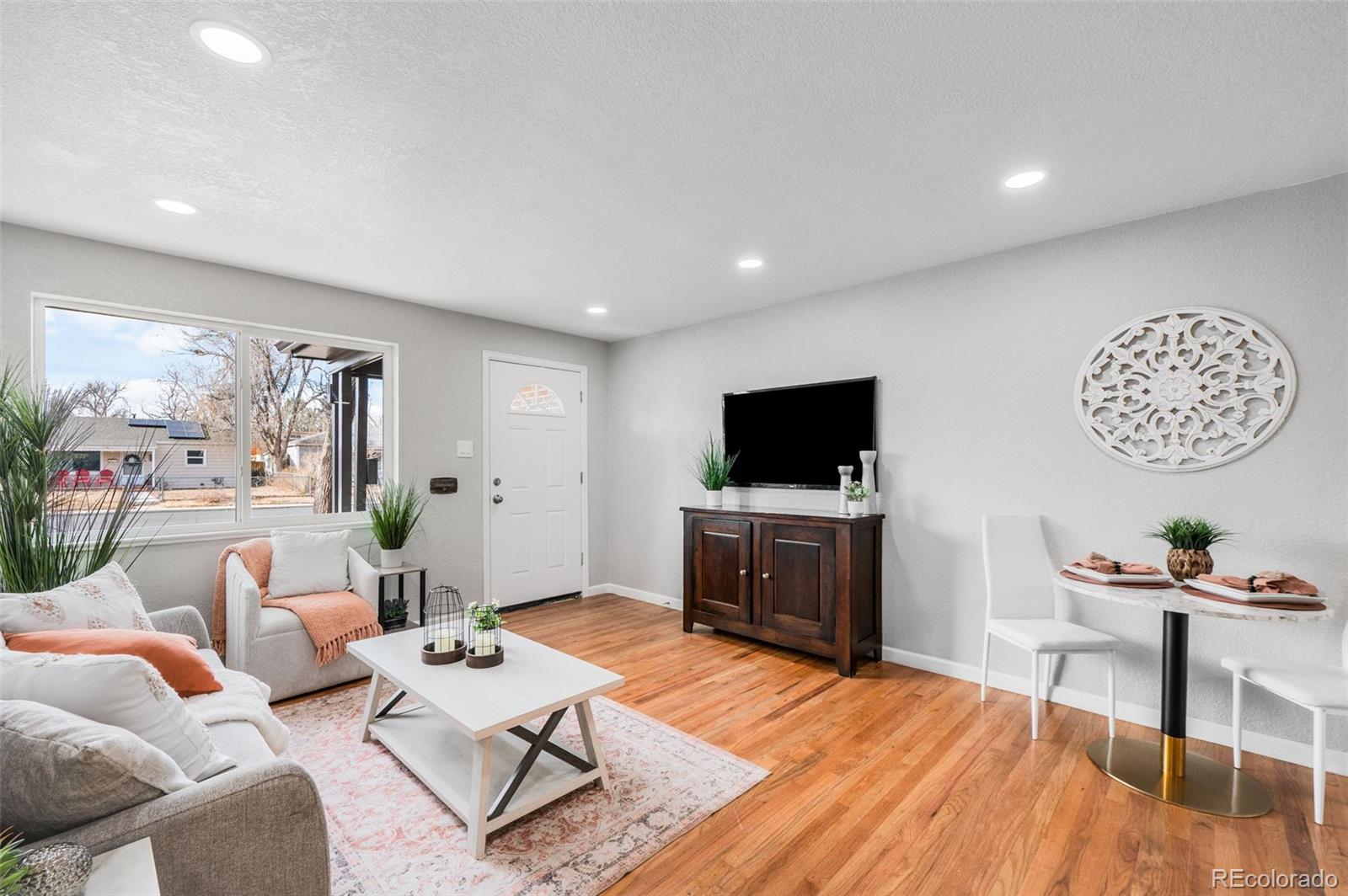 MLS Image #5 for 1350  dallas street,aurora, Colorado