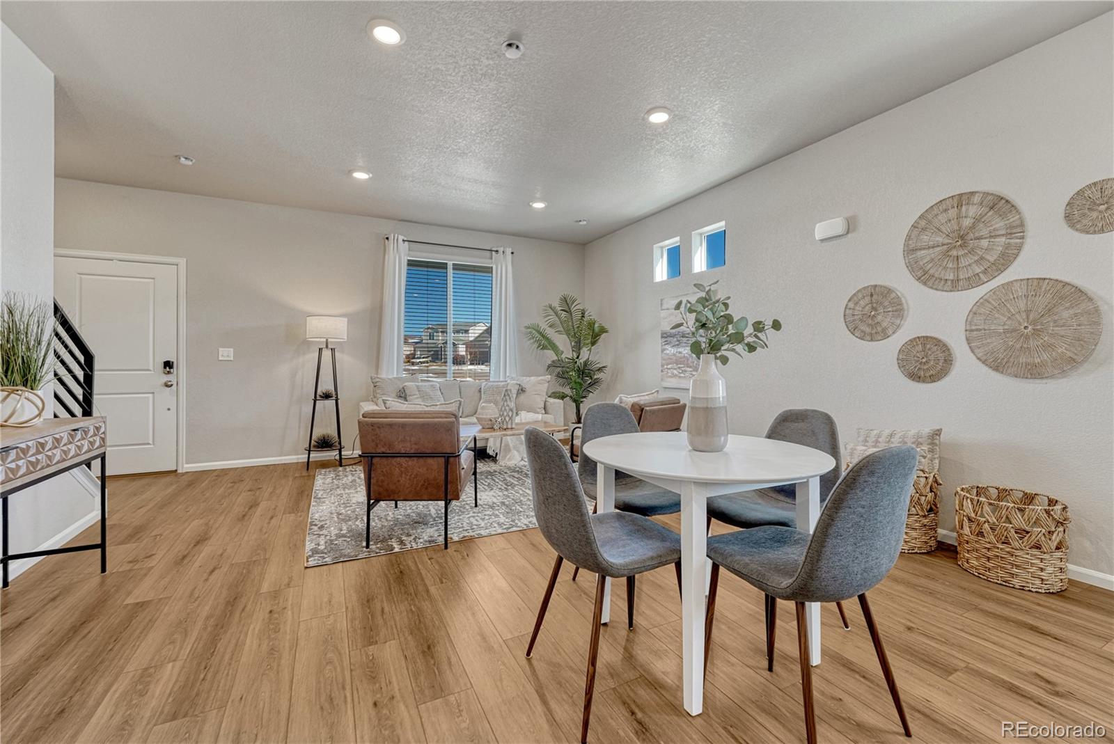 MLS Image #4 for 5861  dakan loop,colorado springs, Colorado