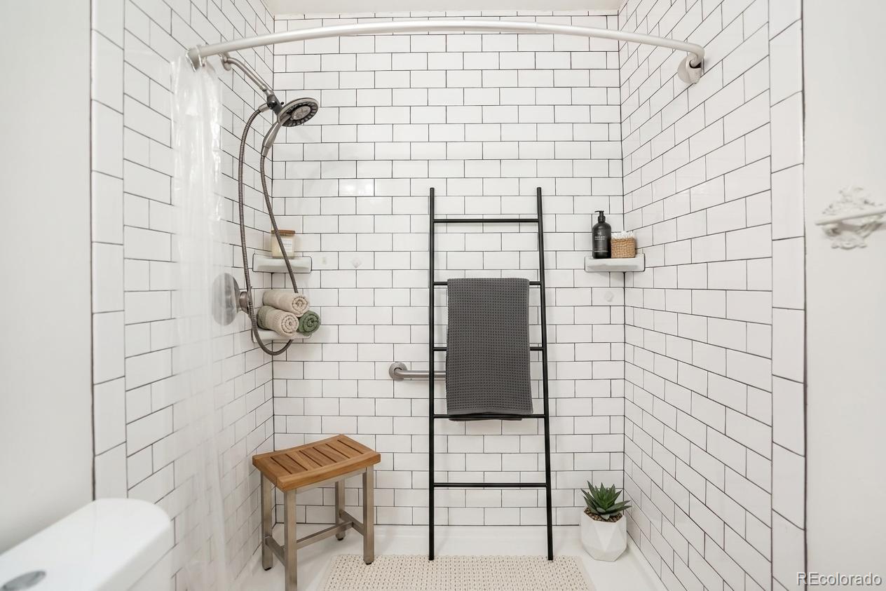 MLS Image #15 for 10150 e virginia avenue 7-204,denver, Colorado