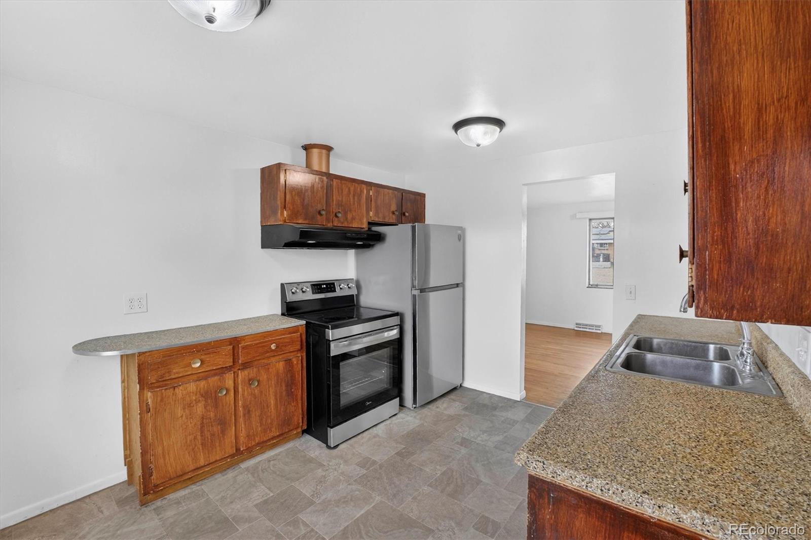 MLS Image #14 for 2500  westchester drive,denver, Colorado