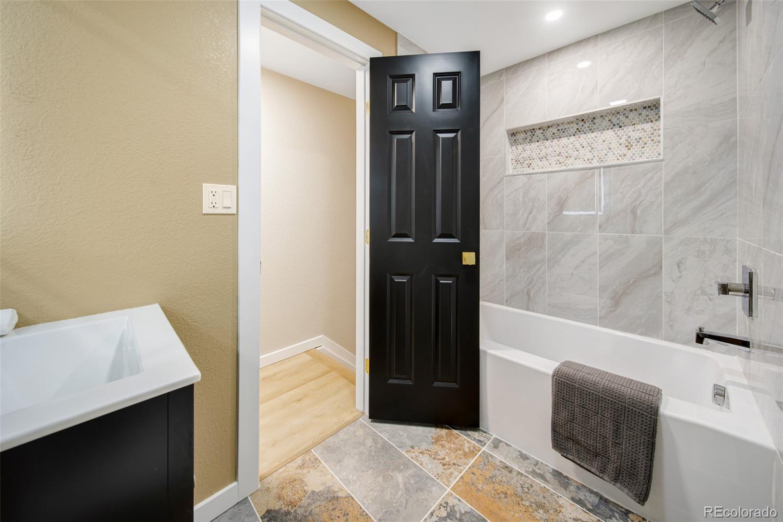 MLS Image #19 for 7232 s colorado court,centennial, Colorado