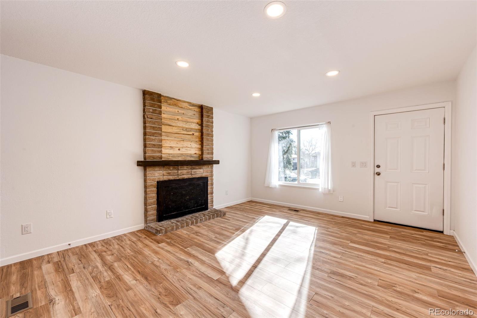 MLS Image #6 for 15463 e princeton avenue ,aurora, Colorado