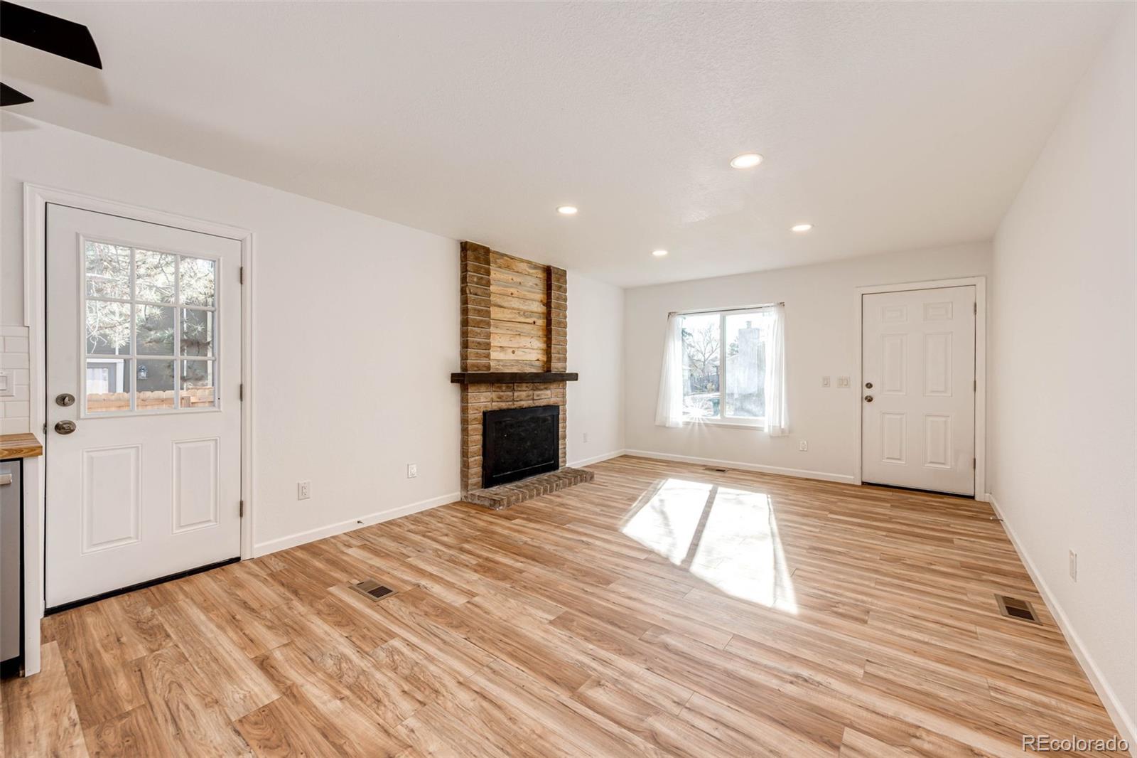 MLS Image #8 for 15463 e princeton avenue ,aurora, Colorado