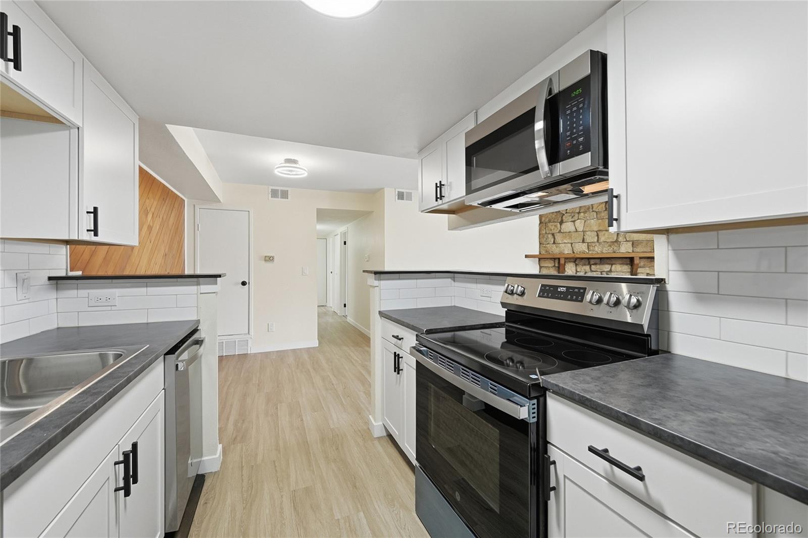 MLS Image #5 for 13302 e jewell avenue 102,aurora, Colorado