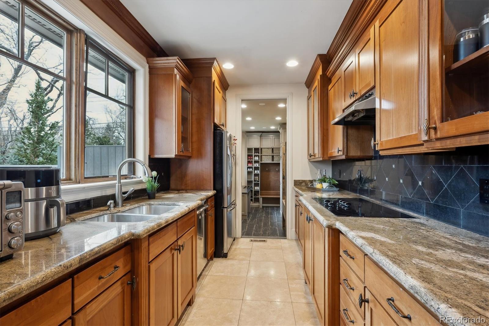 MLS Image #8 for 115 s jasmine street,denver, Colorado