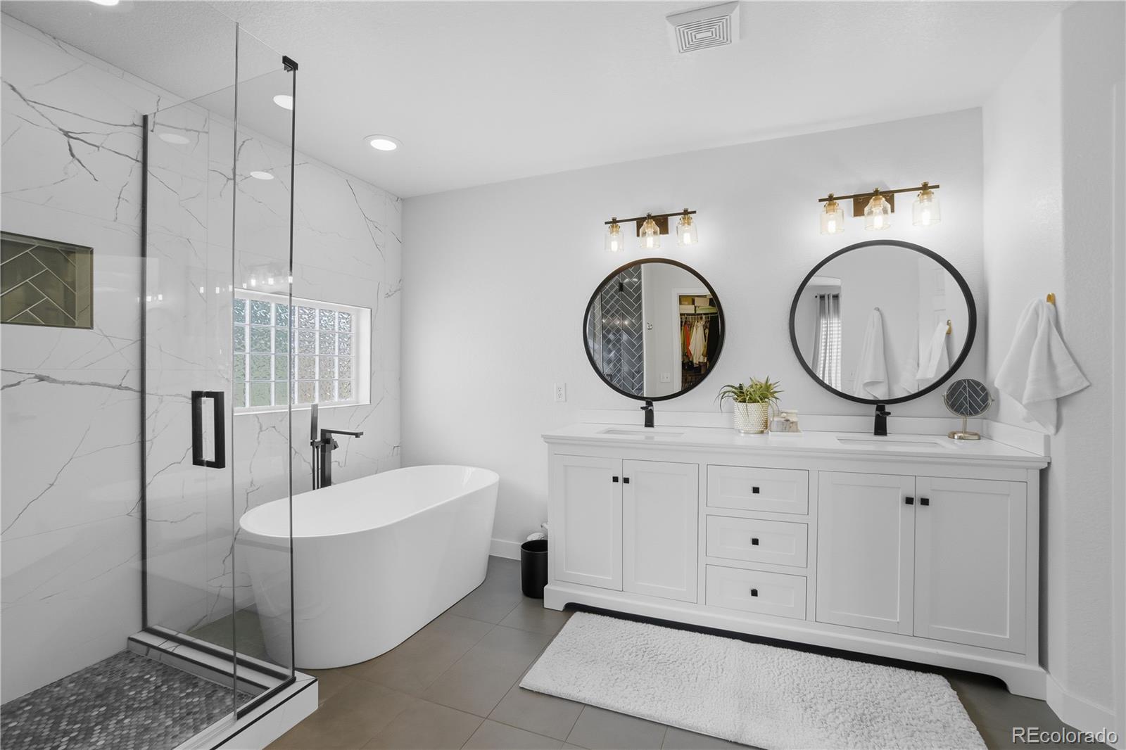 MLS Image #17 for 20655 e 49th avenue,denver, Colorado