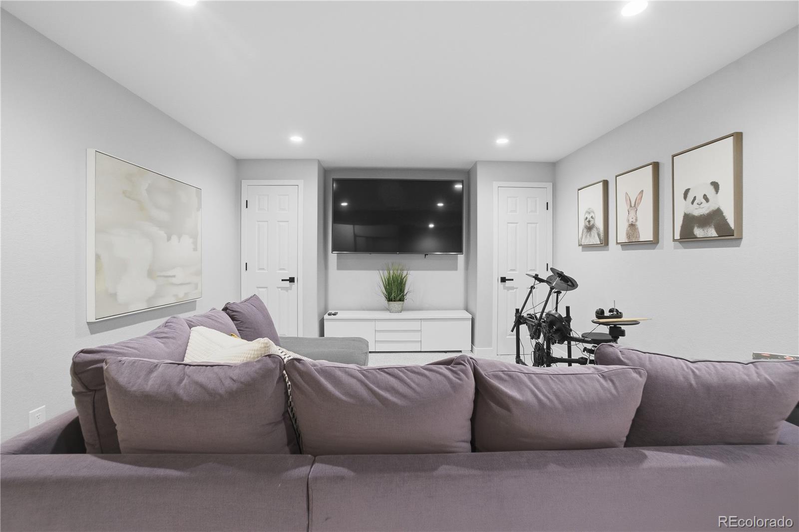 MLS Image #19 for 20655 e 49th avenue,denver, Colorado