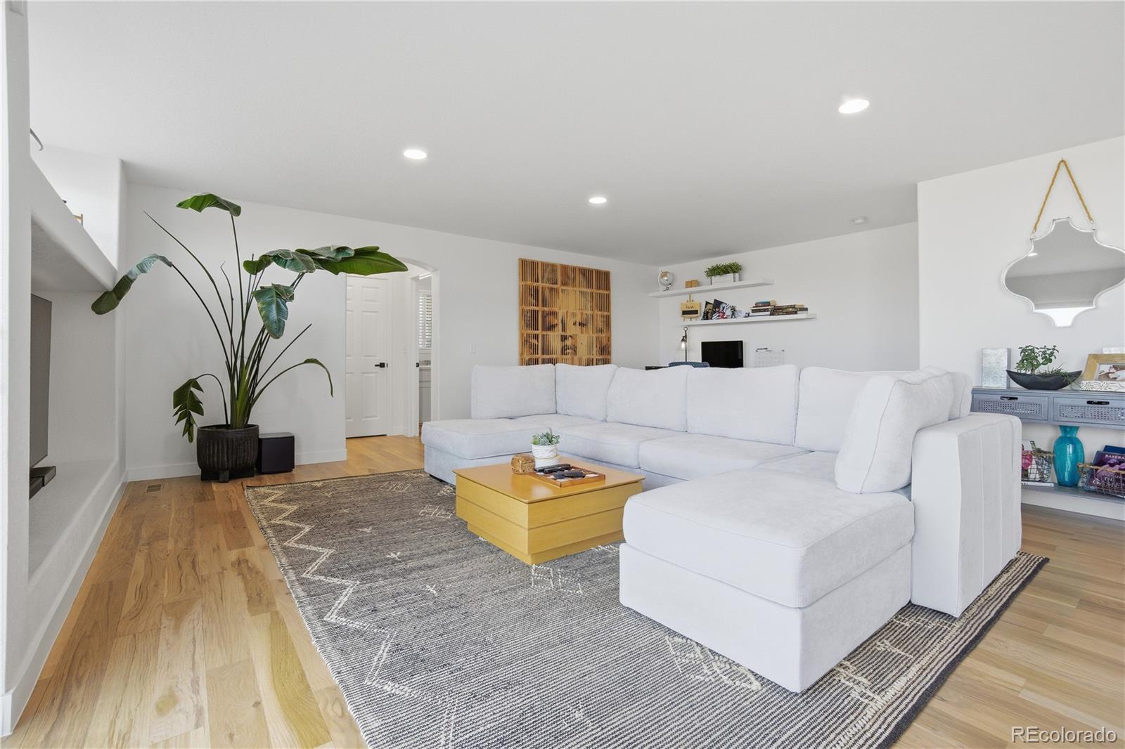 MLS Image #5 for 20655 e 49th avenue,denver, Colorado