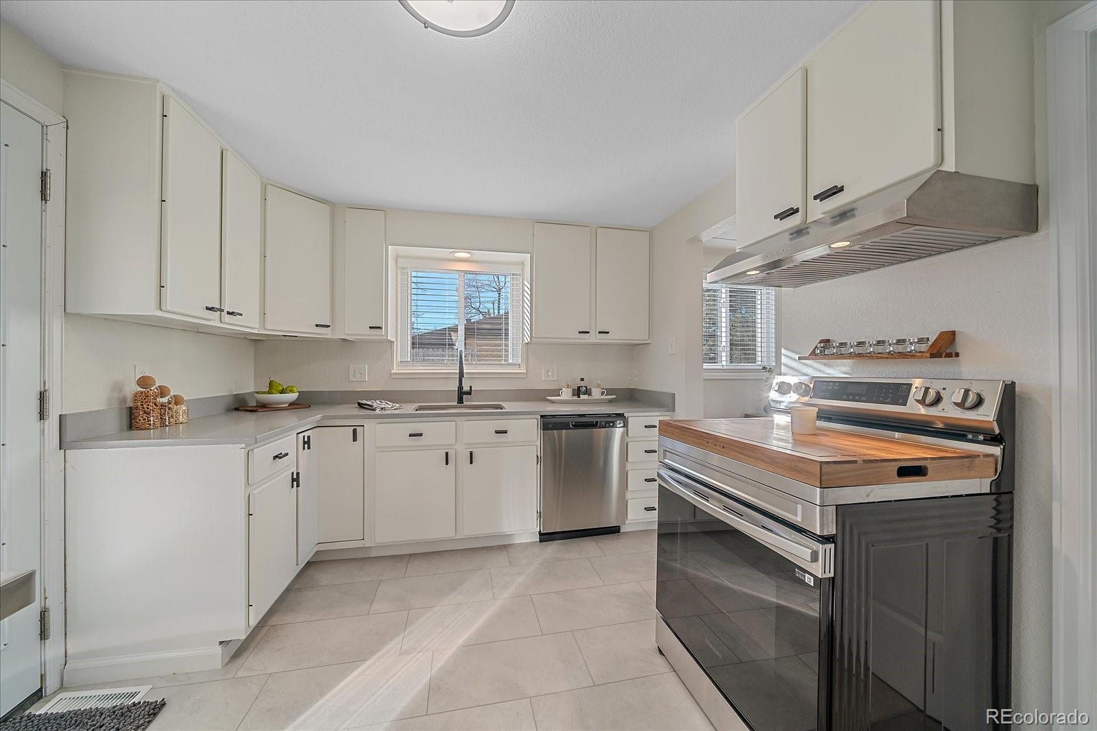 MLS Image #12 for 5420  garland street,arvada, Colorado