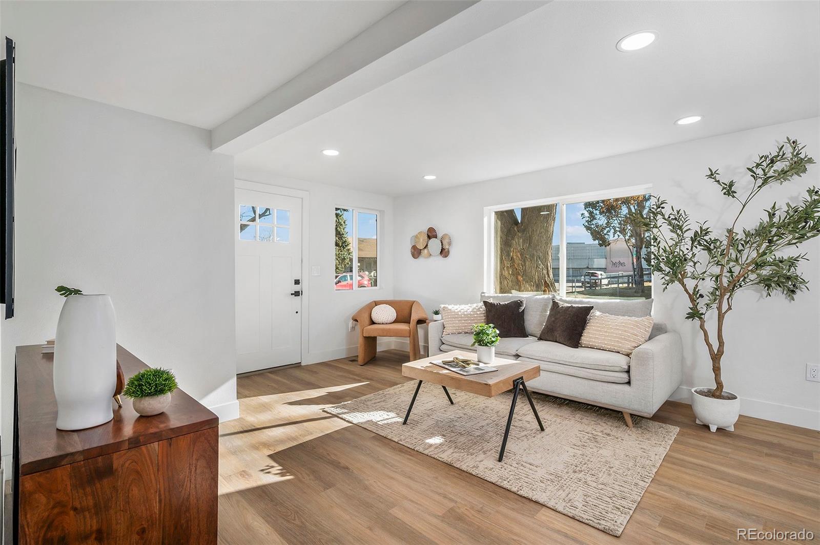 MLS Image #3 for 4625  logan street,denver, Colorado