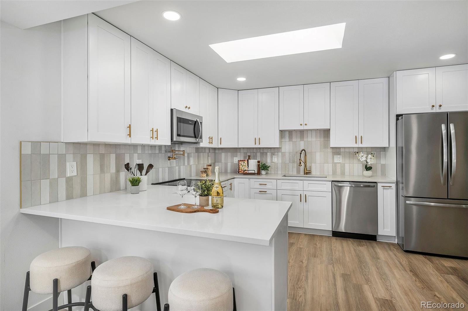 MLS Image #6 for 4625  logan street,denver, Colorado