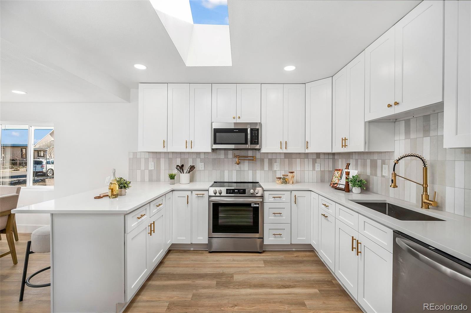 MLS Image #9 for 4625  logan street,denver, Colorado