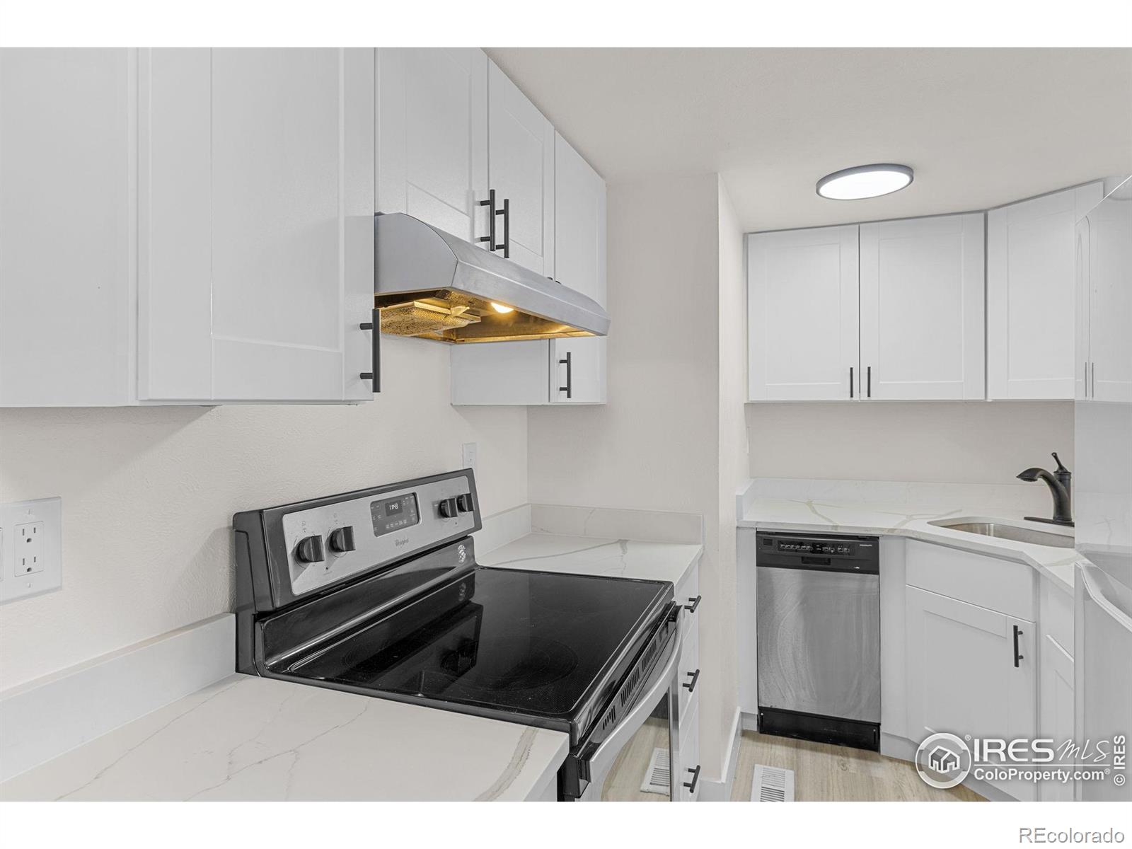 MLS Image #16 for 323 s taft court,louisville, Colorado