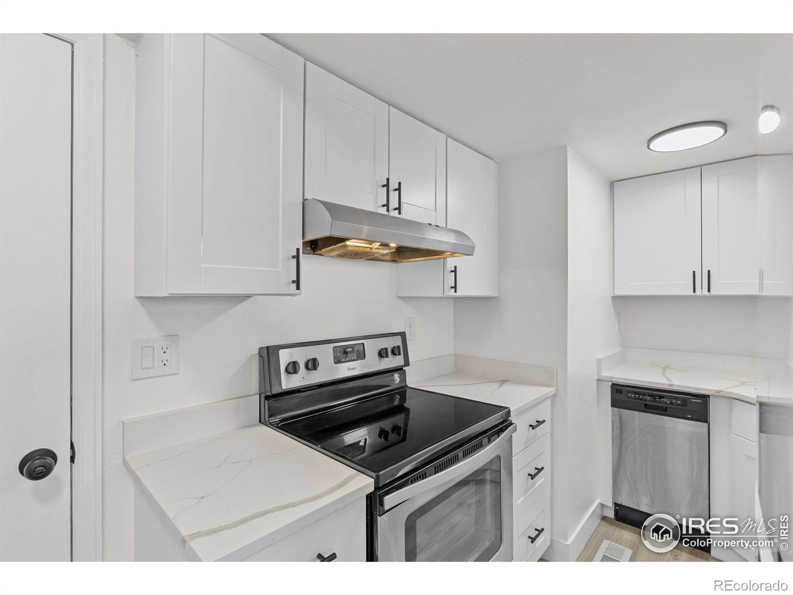 MLS Image #20 for 323 s taft court,louisville, Colorado