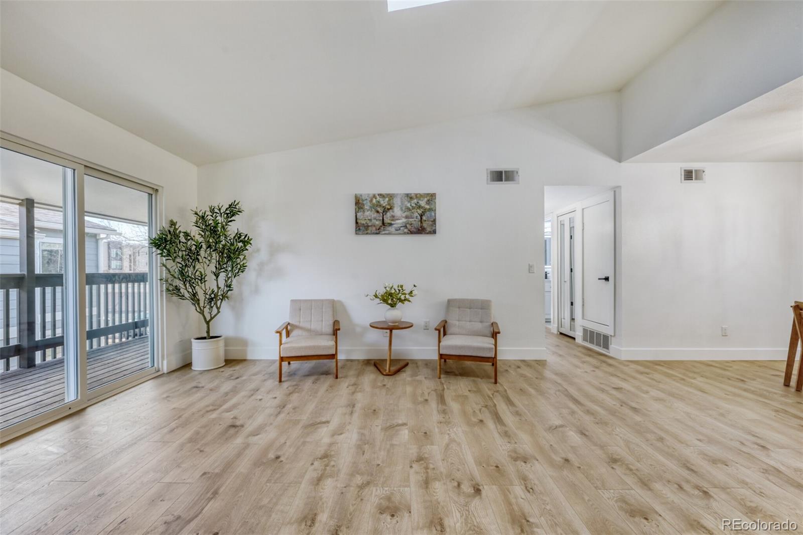 MLS Image #4 for 3484 s eagle street 204,aurora, Colorado
