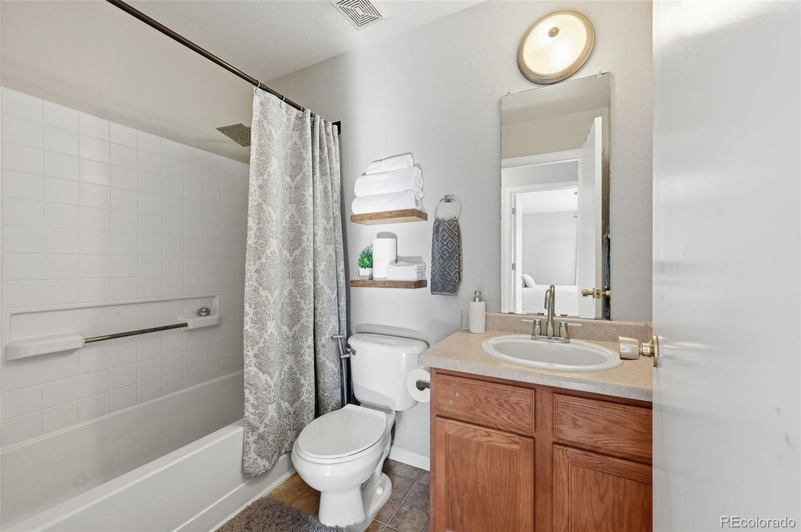 MLS Image #15 for 18615 e 43rd place,denver, Colorado