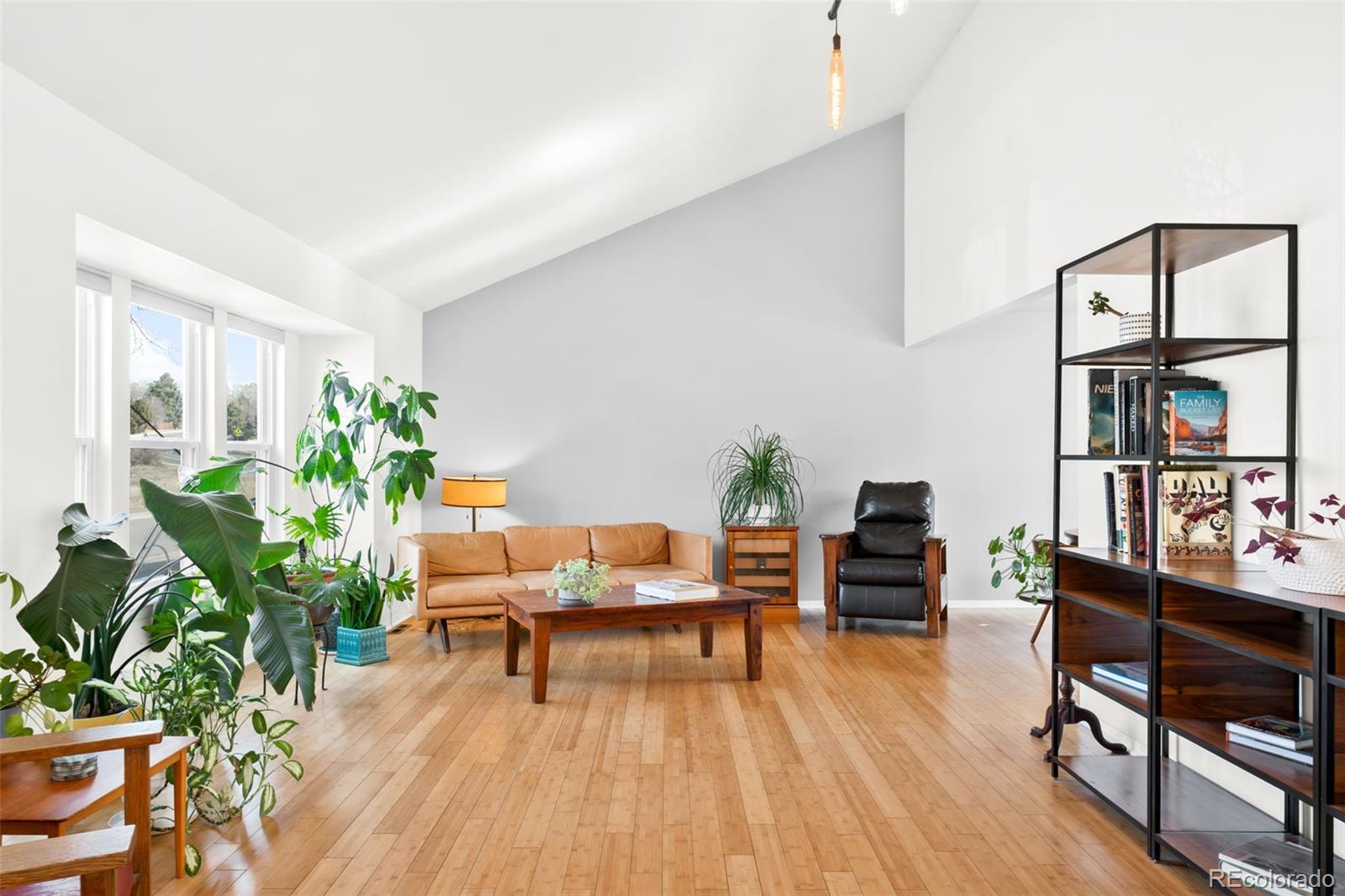 MLS Image #4 for 7608 e long avenue,centennial, Colorado