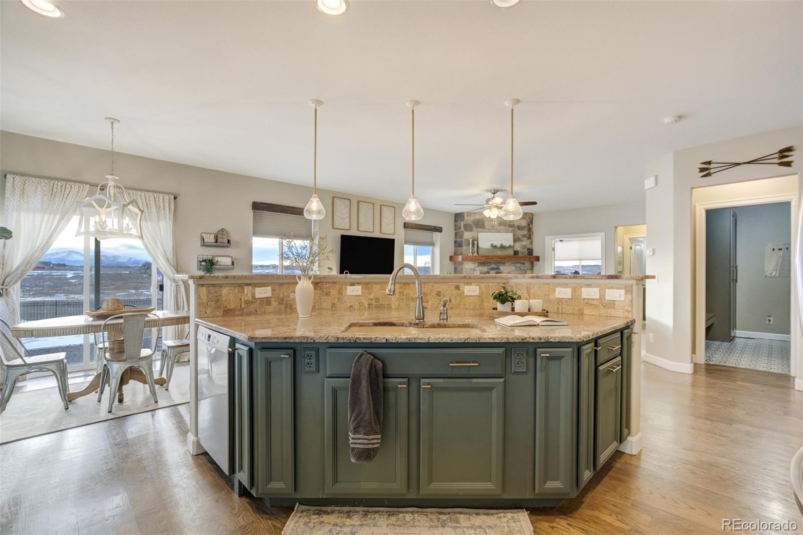MLS Image #7 for 7310  clovis way,colorado springs, Colorado