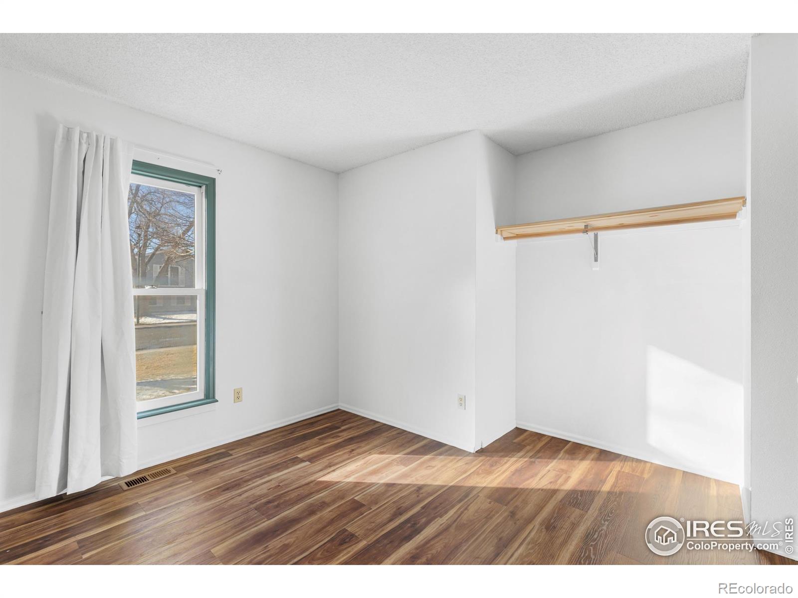 MLS Image #12 for 947 w maple court,louisville, Colorado