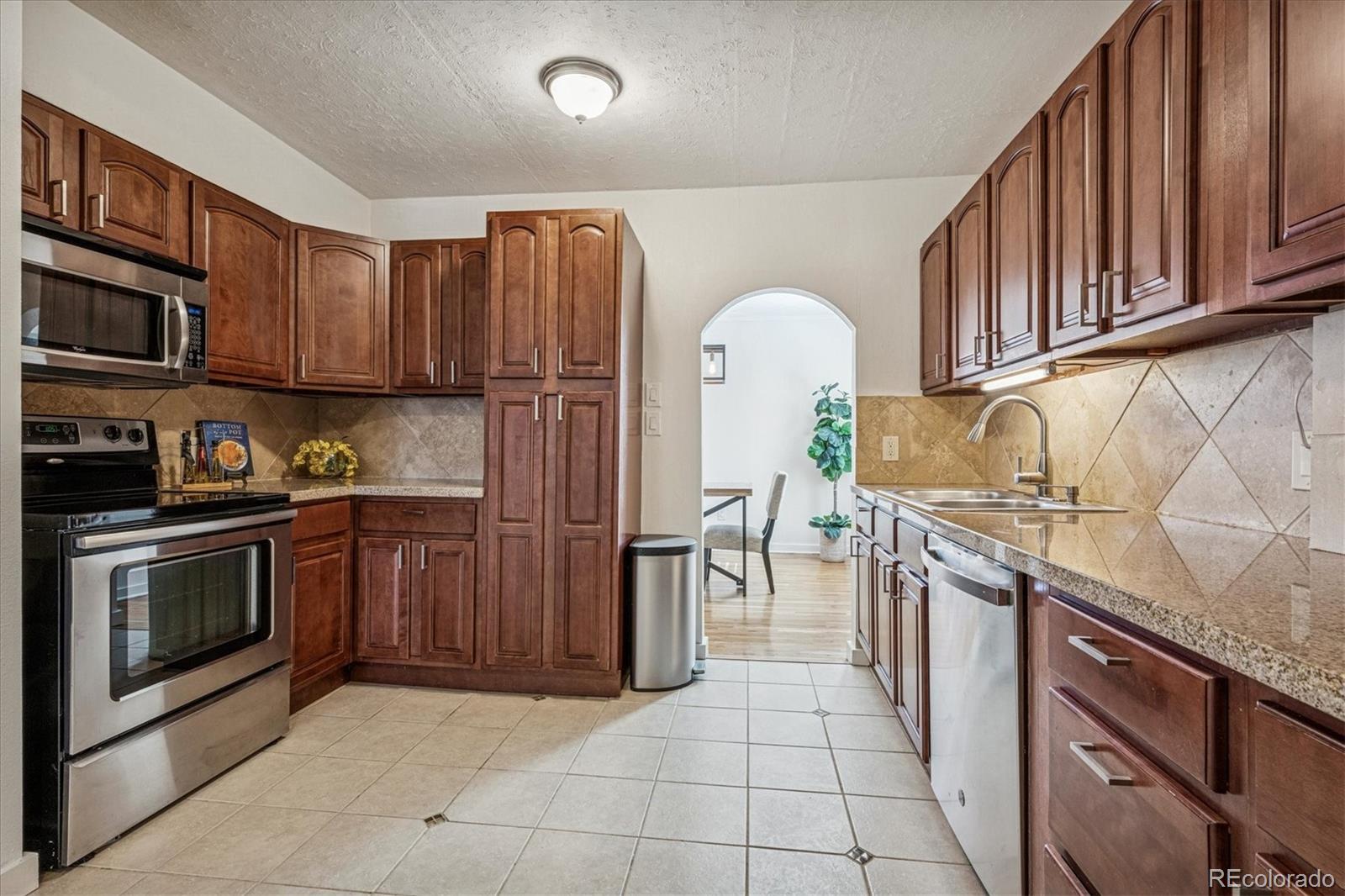 MLS Image #14 for 2877 s logan street,englewood, Colorado