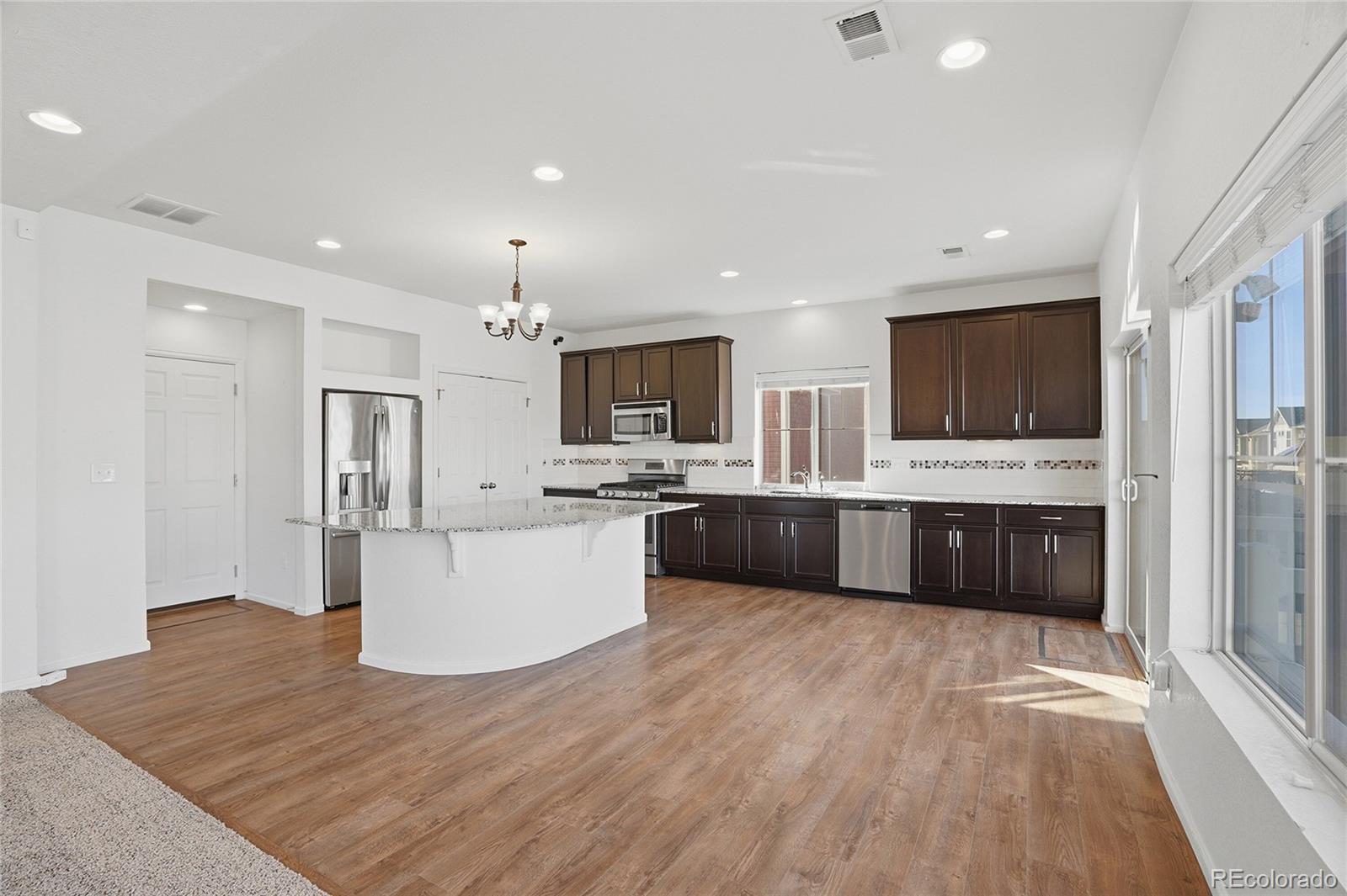 MLS Image #15 for 18199 e 44th avenue,denver, Colorado