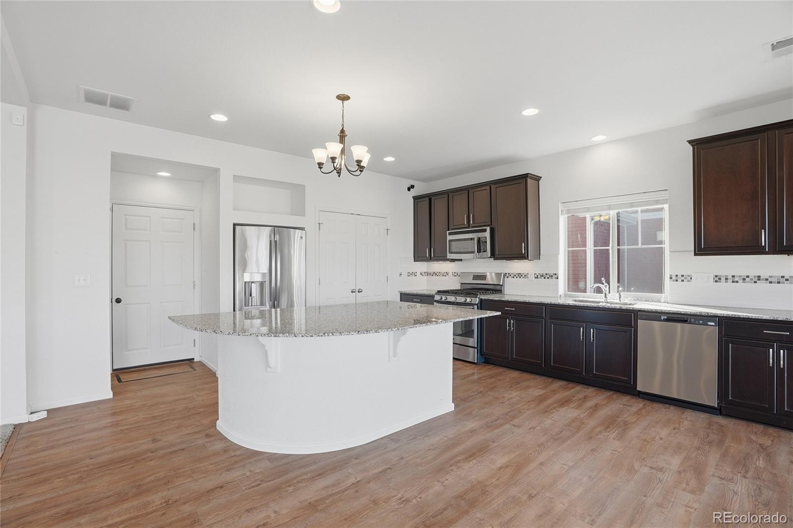 MLS Image #19 for 18199 e 44th avenue,denver, Colorado