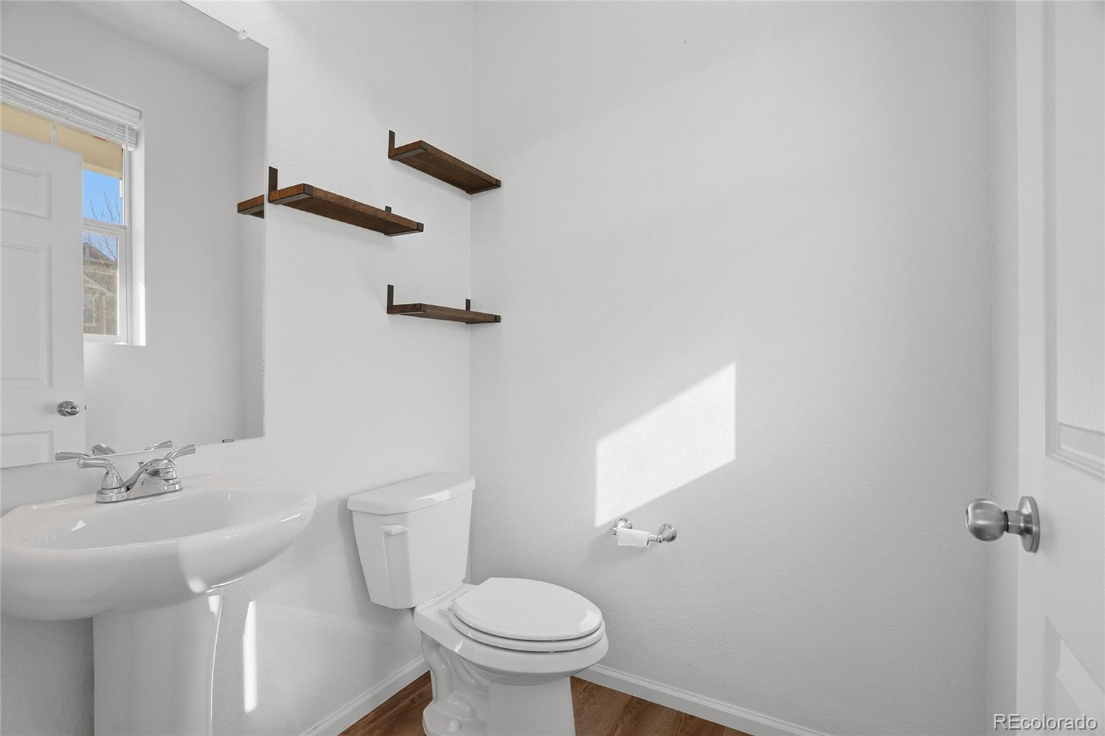 MLS Image #4 for 18199 e 44th avenue,denver, Colorado