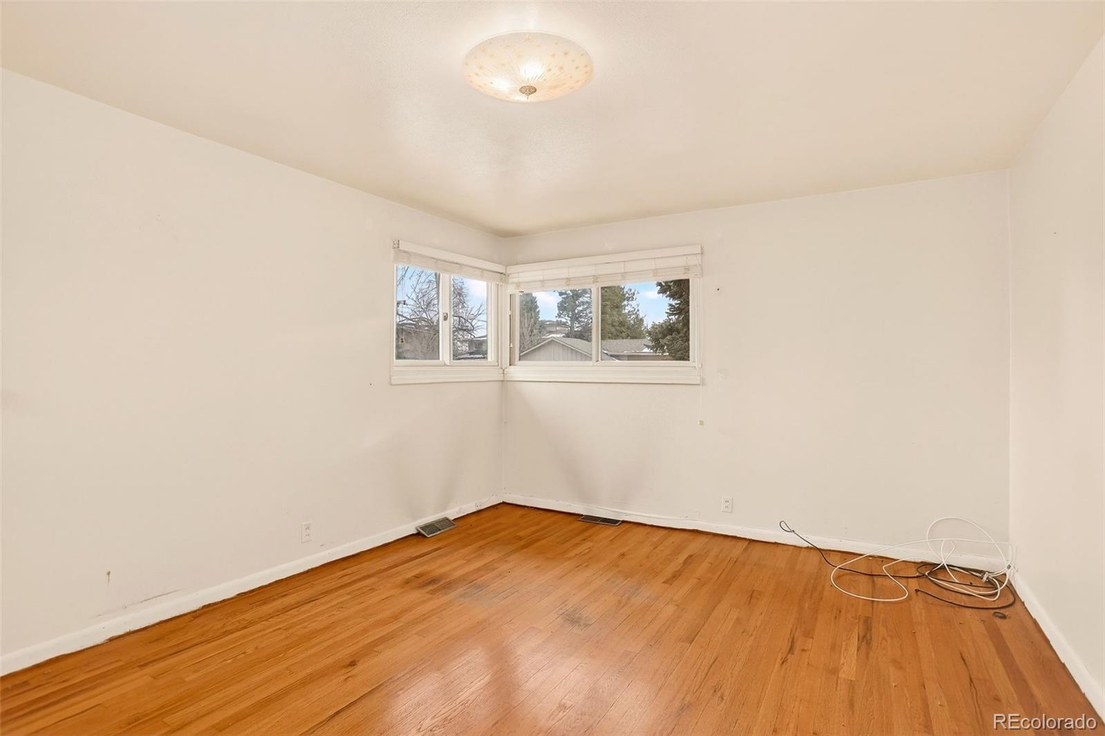 MLS Image #11 for 6001 e cedar avenue,denver, Colorado