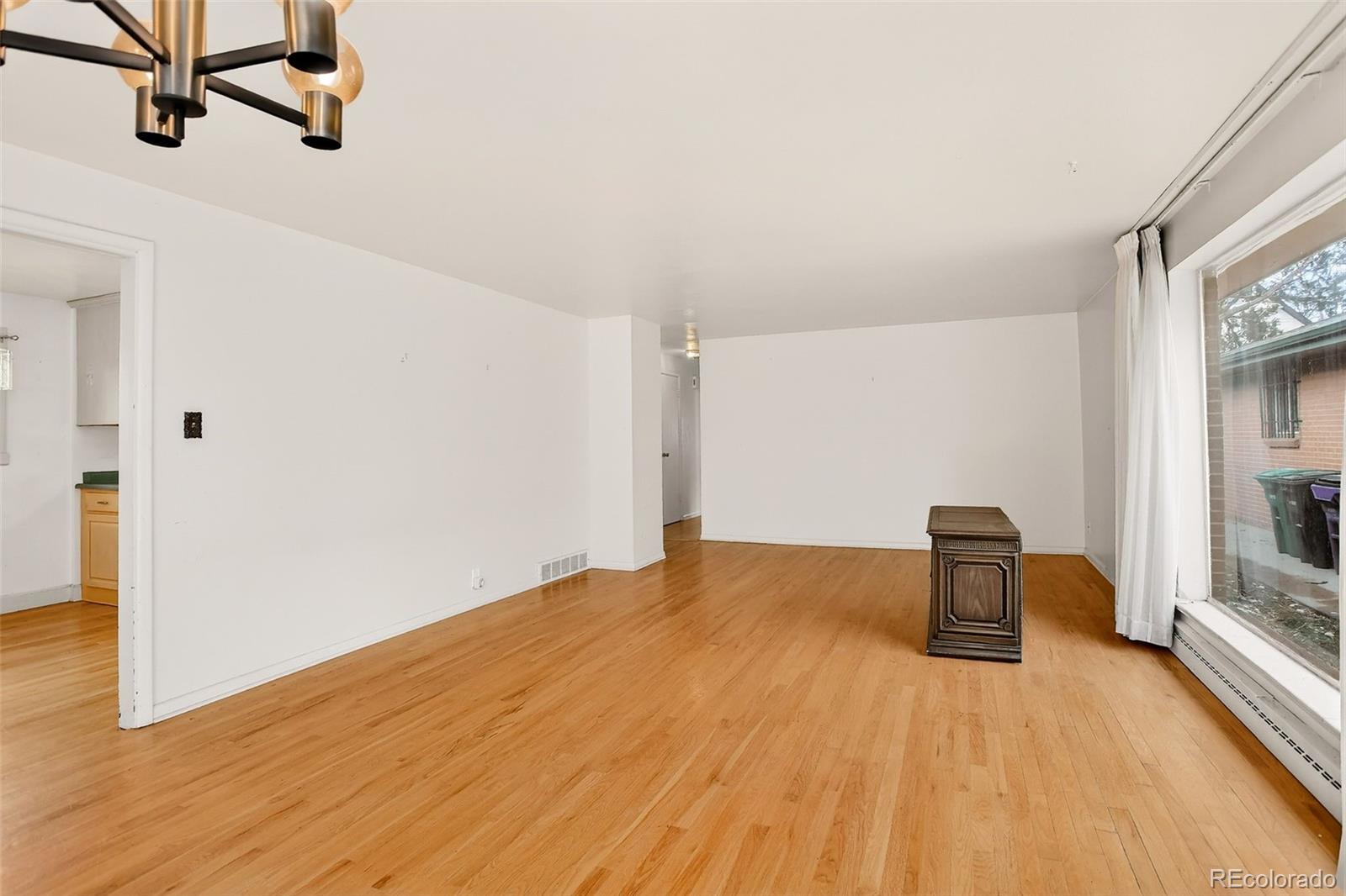 MLS Image #4 for 6001 e cedar avenue,denver, Colorado