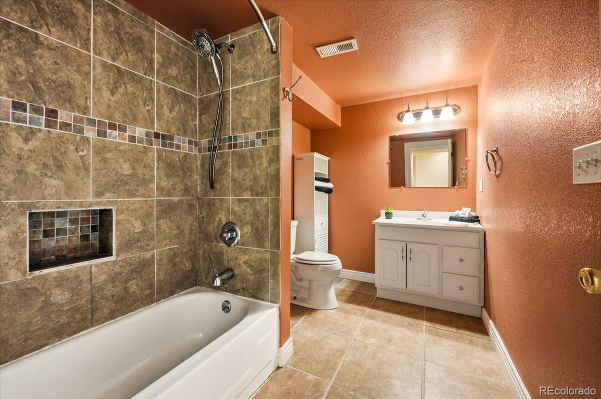 MLS Image #26 for 8504 e briarwood place,centennial, Colorado