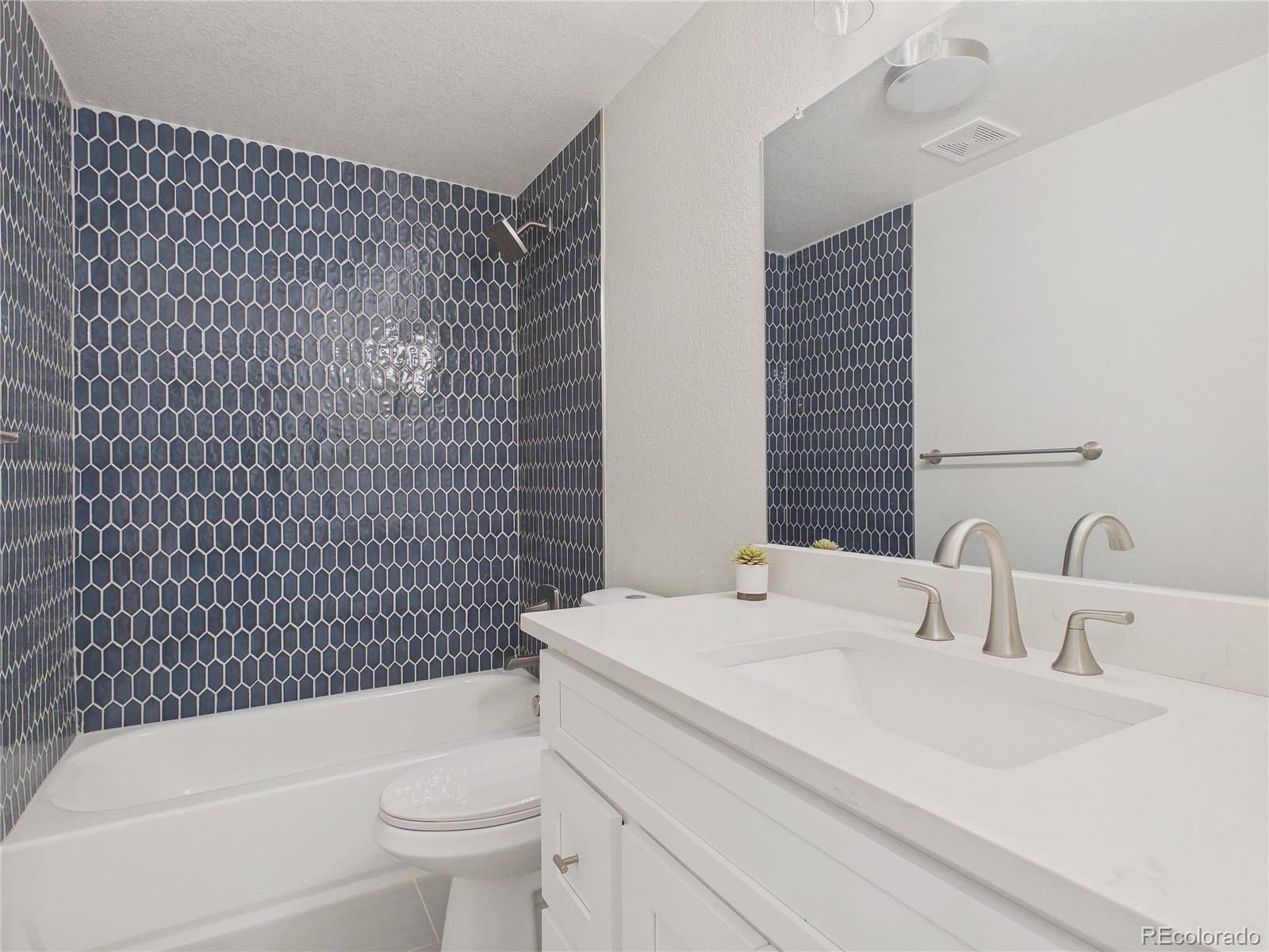 MLS Image #17 for 3863 s sebring court,denver, Colorado