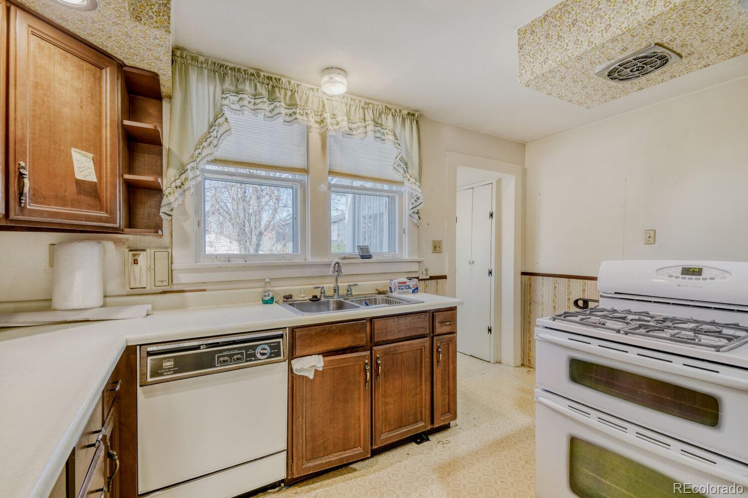 MLS Image #6 for 4185  vrain street,denver, Colorado