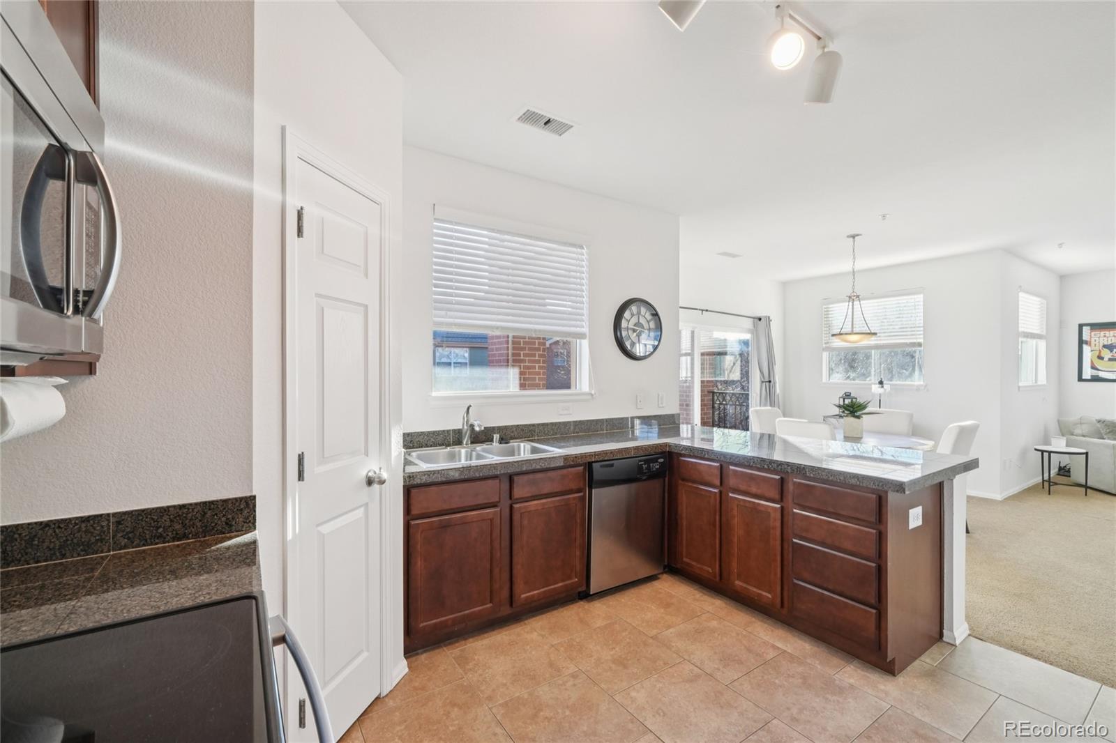 MLS Image #11 for 9637 e 5th avenue 206,denver, Colorado