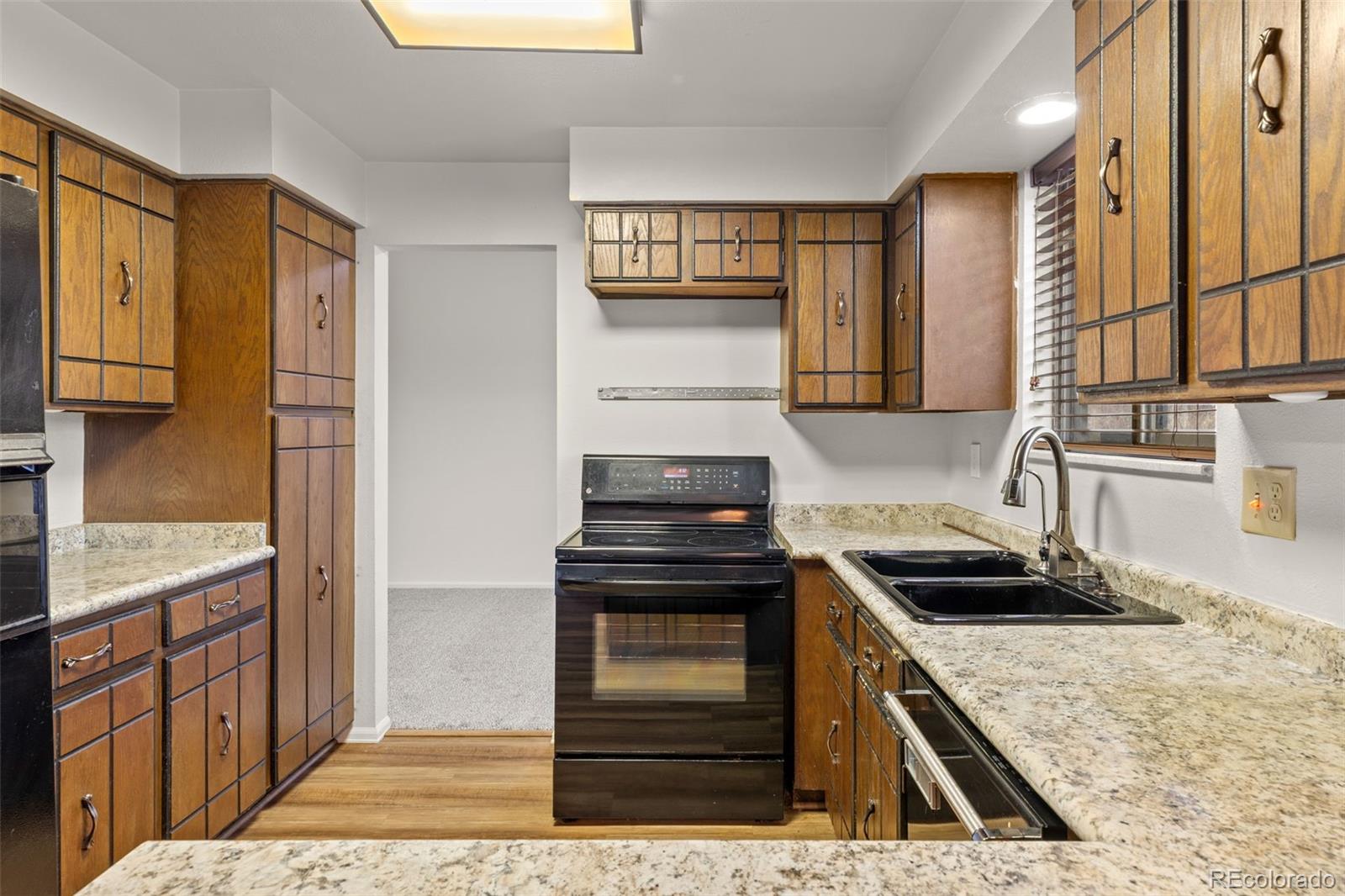 MLS Image #18 for 16872 e girard avenue,aurora, Colorado