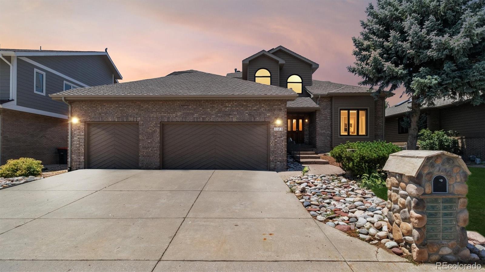 MLS Image #1 for 1123  oakhurst drive,broomfield, Colorado